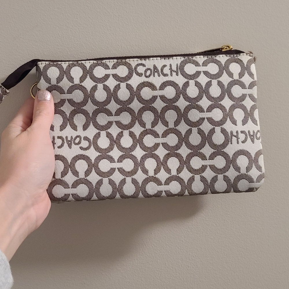 Vintage Coach Clutch Purse/Wallet ๐ - Picture 3 of 9